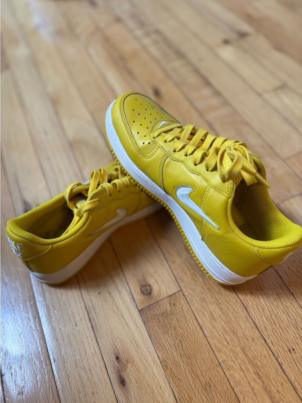 Nike Air Force 1 Low in Yellow Jewel